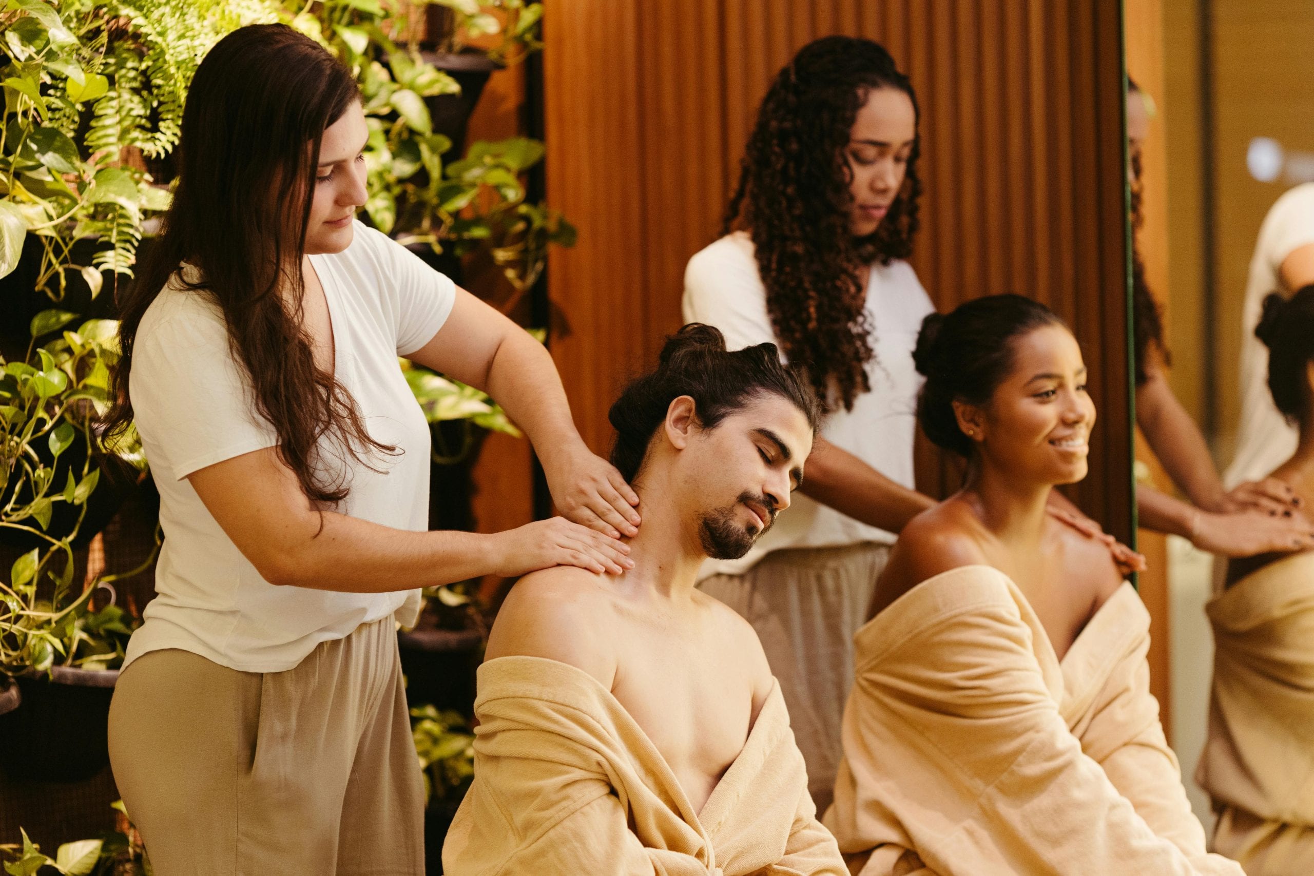 An open-air massage sala, the standard Koh Tao setup